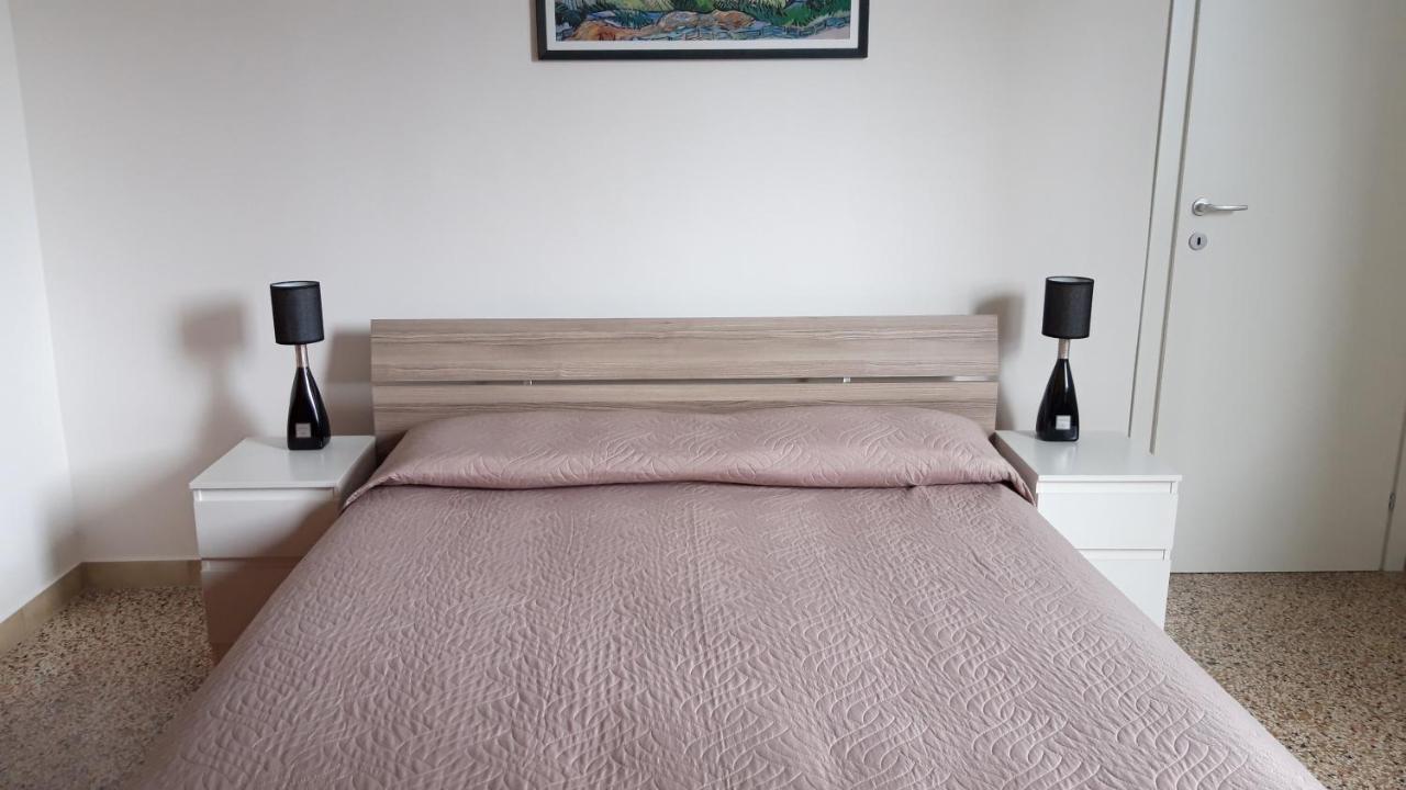 B&B Le Palme Чивитанова Марке Екстериор снимка